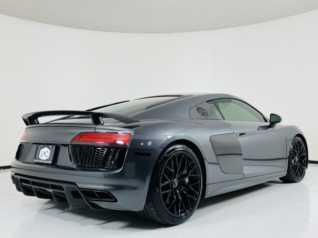 Photo 2 VIN: WUAKBAFXXH7902626 - AUDI R8 