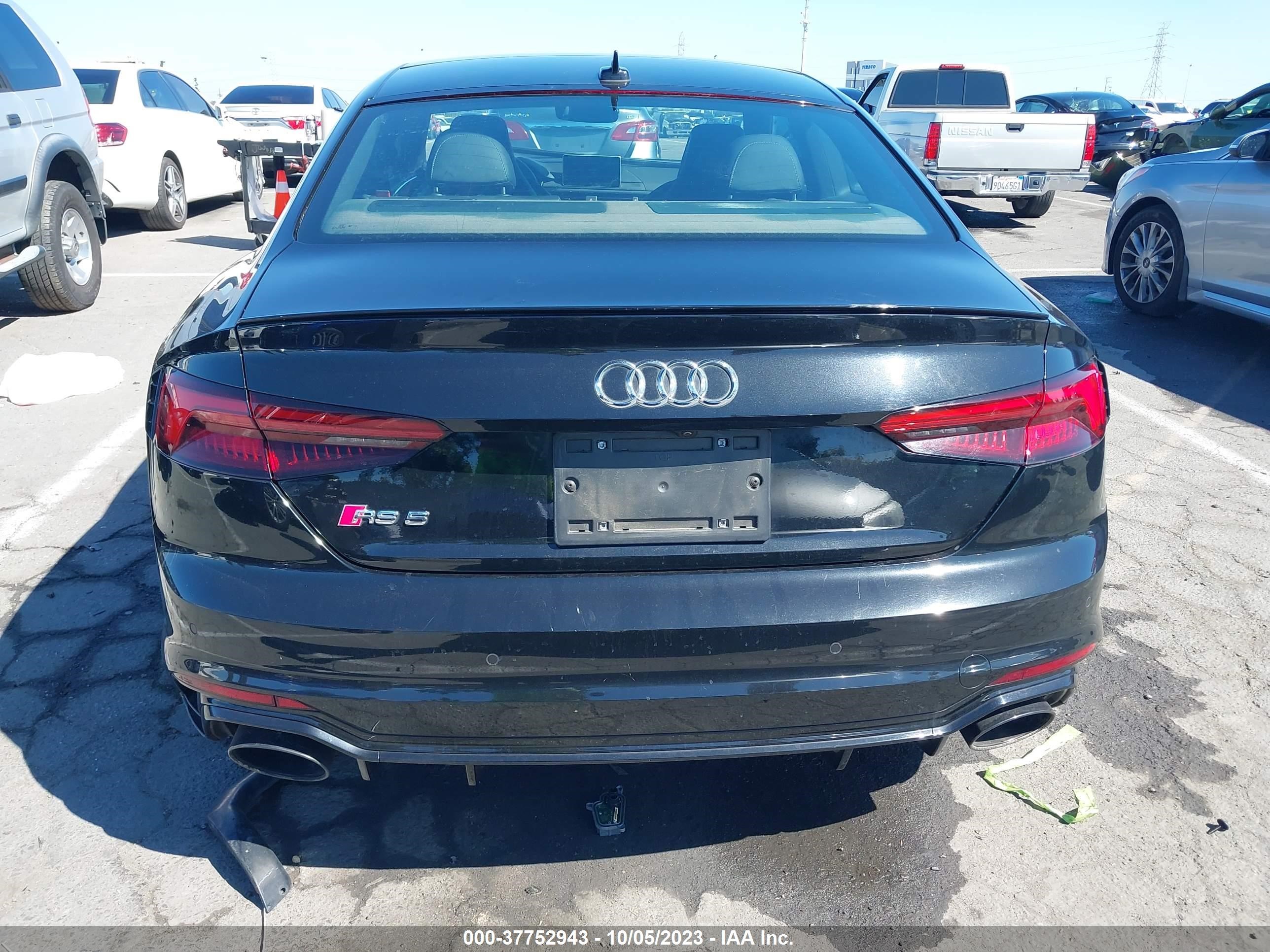 Photo 16 VIN: WUAPWAF55JA903779 - AUDI RS5 