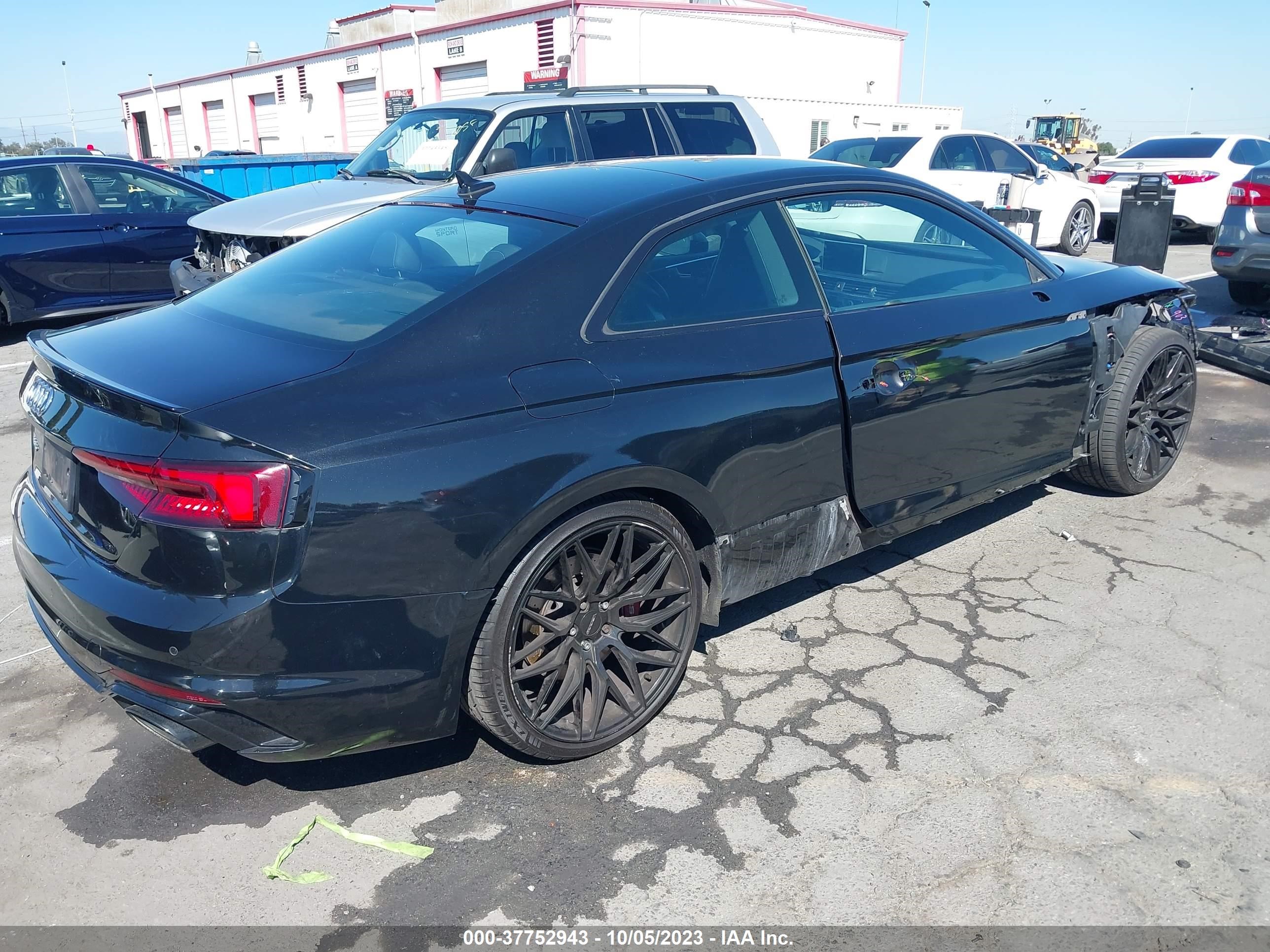 Photo 3 VIN: WUAPWAF55JA903779 - AUDI RS5 