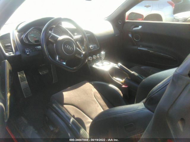 Photo 4 VIN: WUASUAFG8F7001066 - AUDI R8 