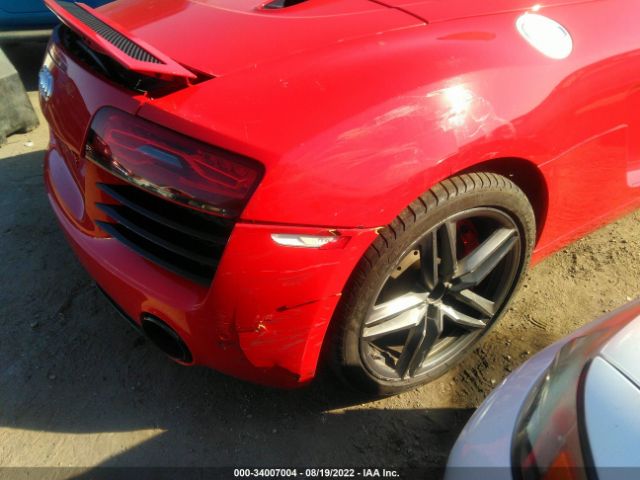 Photo 5 VIN: WUASUAFG8F7001066 - AUDI R8 