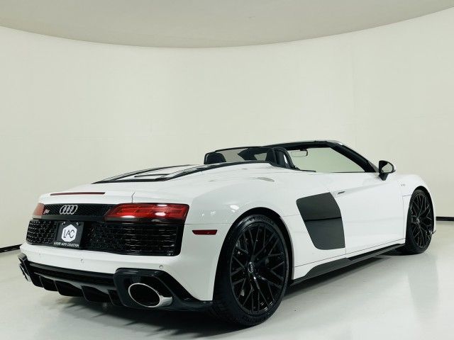 Photo 2 VIN: WUAVECFX4L7901058 - AUDI R8 SPYDER 