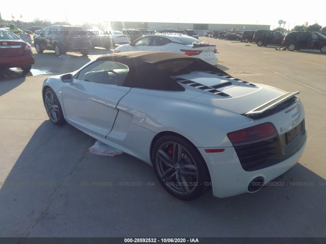 Photo 2 VIN: WUAVNAFG1F7001677 - AUDI R8 