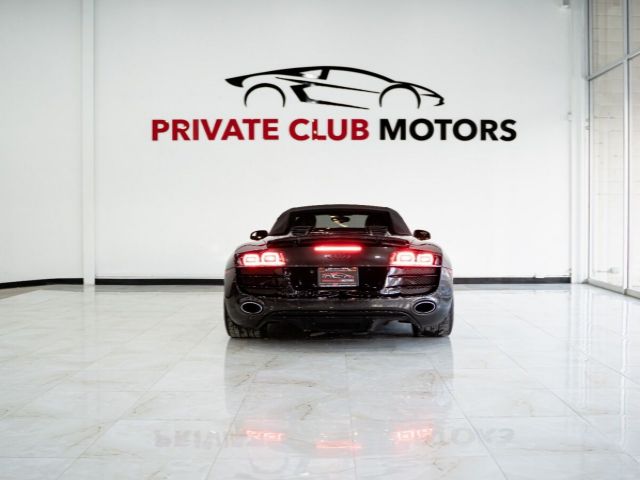 Photo 8 VIN: WUAVNAFG3BN000505 - AUDI R8 