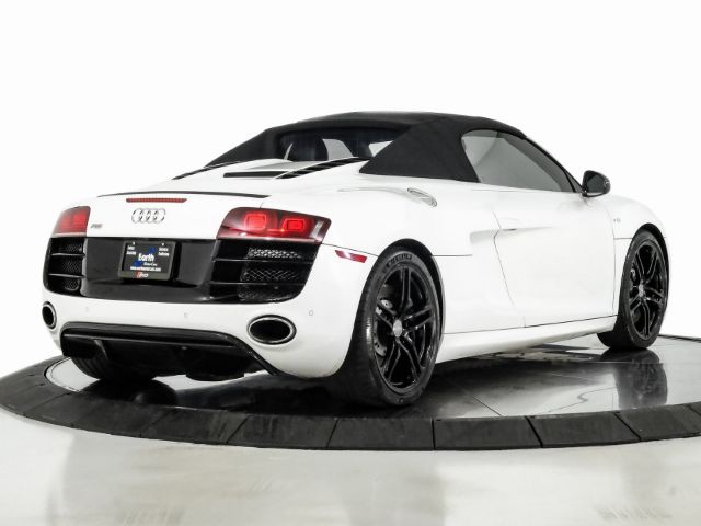 Photo 7 VIN: WUAVNAFG4BN001601 - AUDI R8 