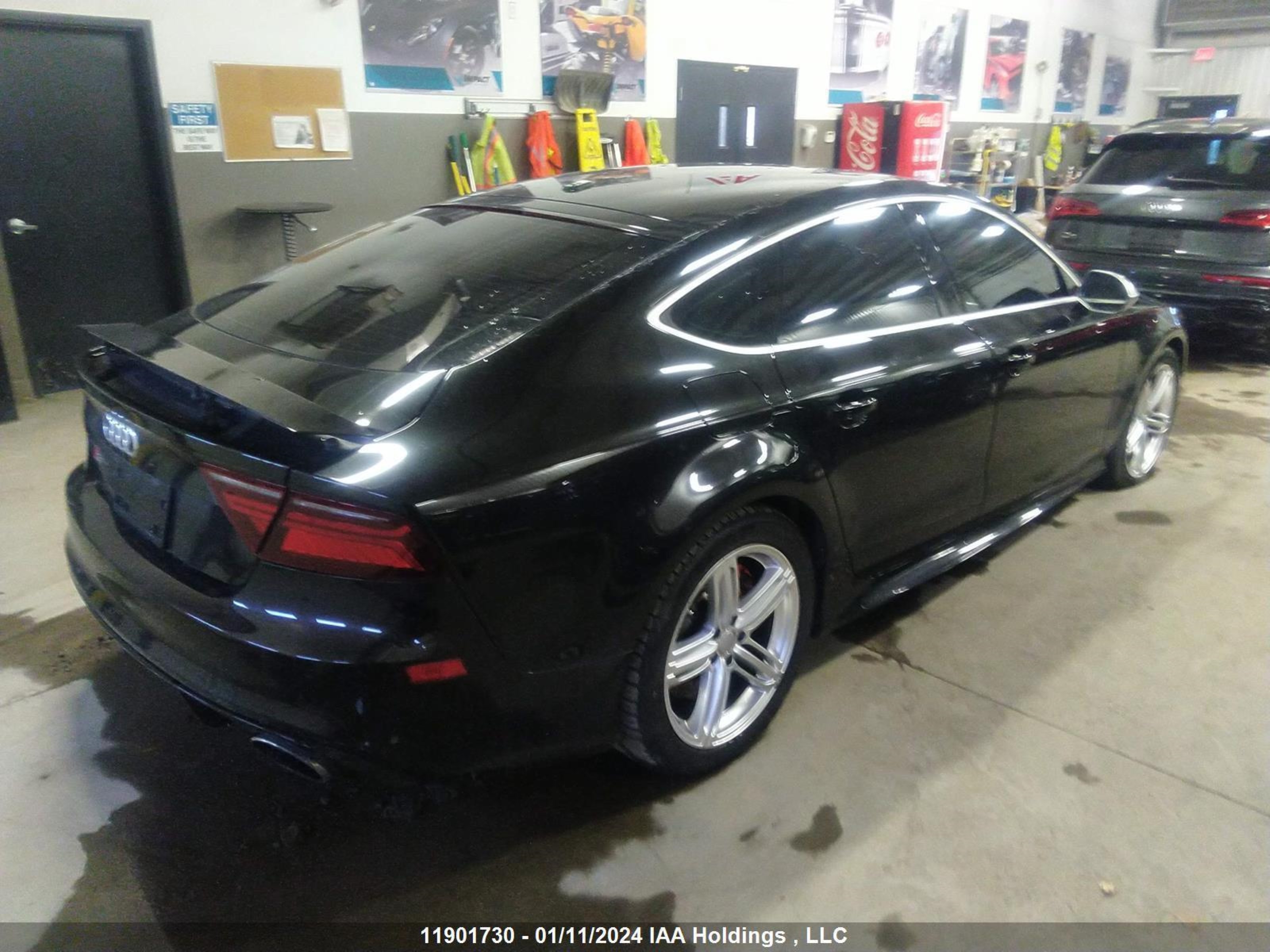 Photo 3 VIN: WUAW2AFC1GN902569 - AUDI RS7 