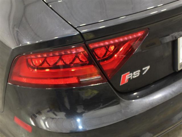 Photo 9 VIN: WUAW2CFC4EN901442 - AUDI RS 7 