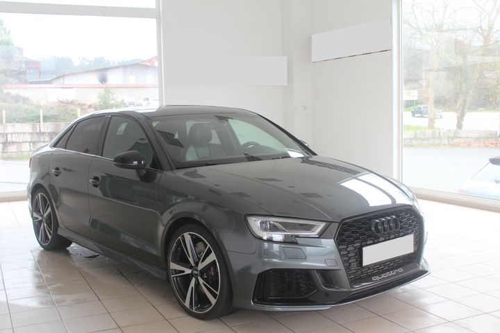 Photo 1 VIN: WUAZZZ8V5KA901558 - AUDI A3 