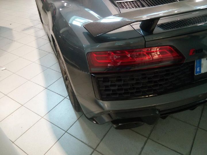 Photo 25 VIN: WUAZZZFX3K7900443 - AUDI R8 