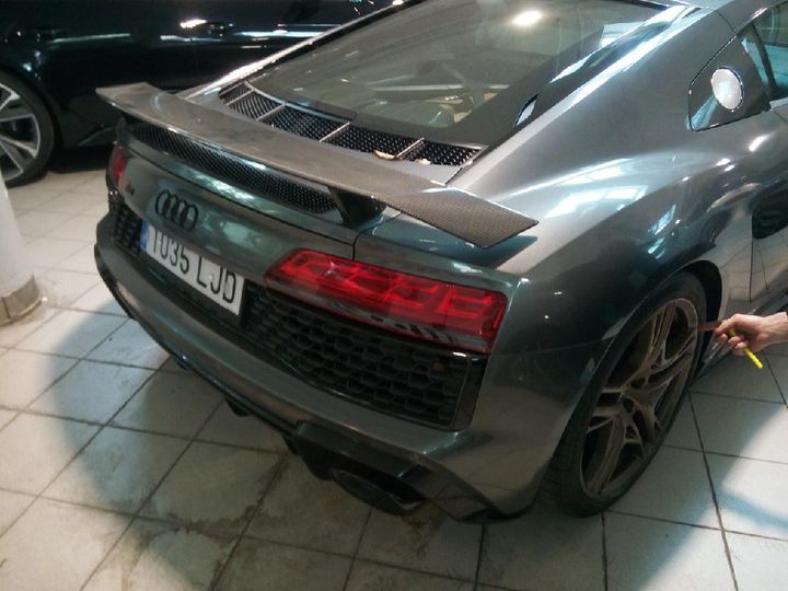 Photo 26 VIN: WUAZZZFX3K7900443 - AUDI R8 