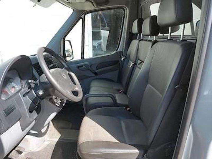 Photo 6 VIN: WV1ZZZ2EZG6052888 - VOLKSWAGEN CRAFTER 35 FOURGON MWB DSL - 2011 