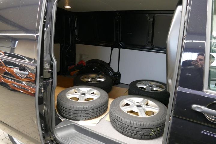 Photo 3 VIN: WV1ZZZ7HZKH188729 - VW TRANSPORTER 