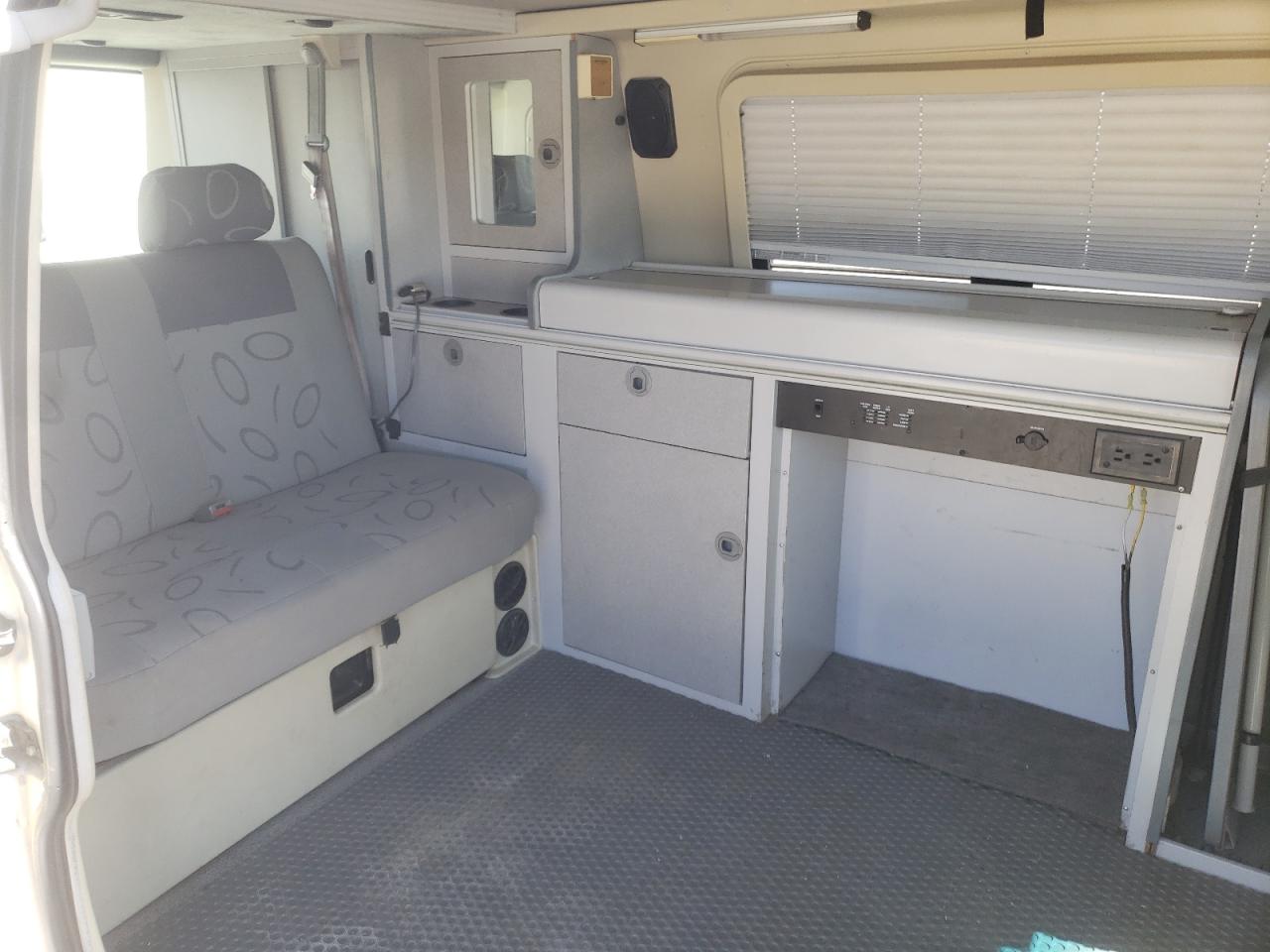 Photo 5 VIN: WV2EB470X1H099976 - VOLKSWAGEN EUROVAN 