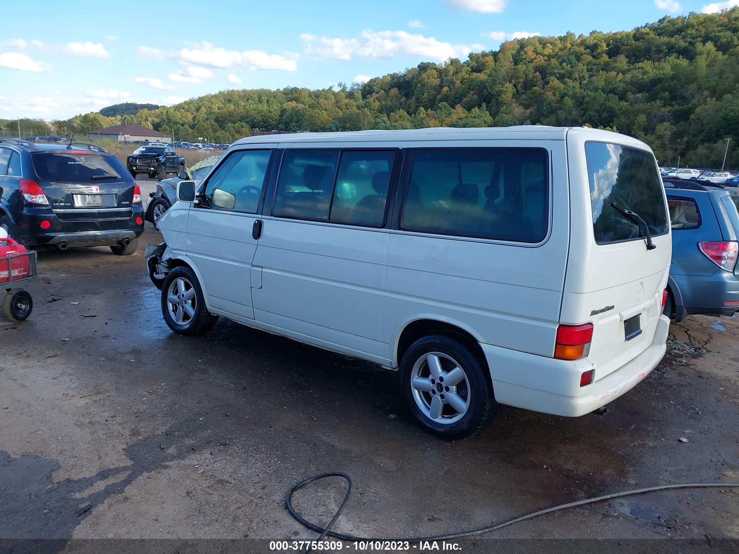 Photo 2 VIN: WV2KB47001H127626 - VOLKSWAGEN EUROVAN 