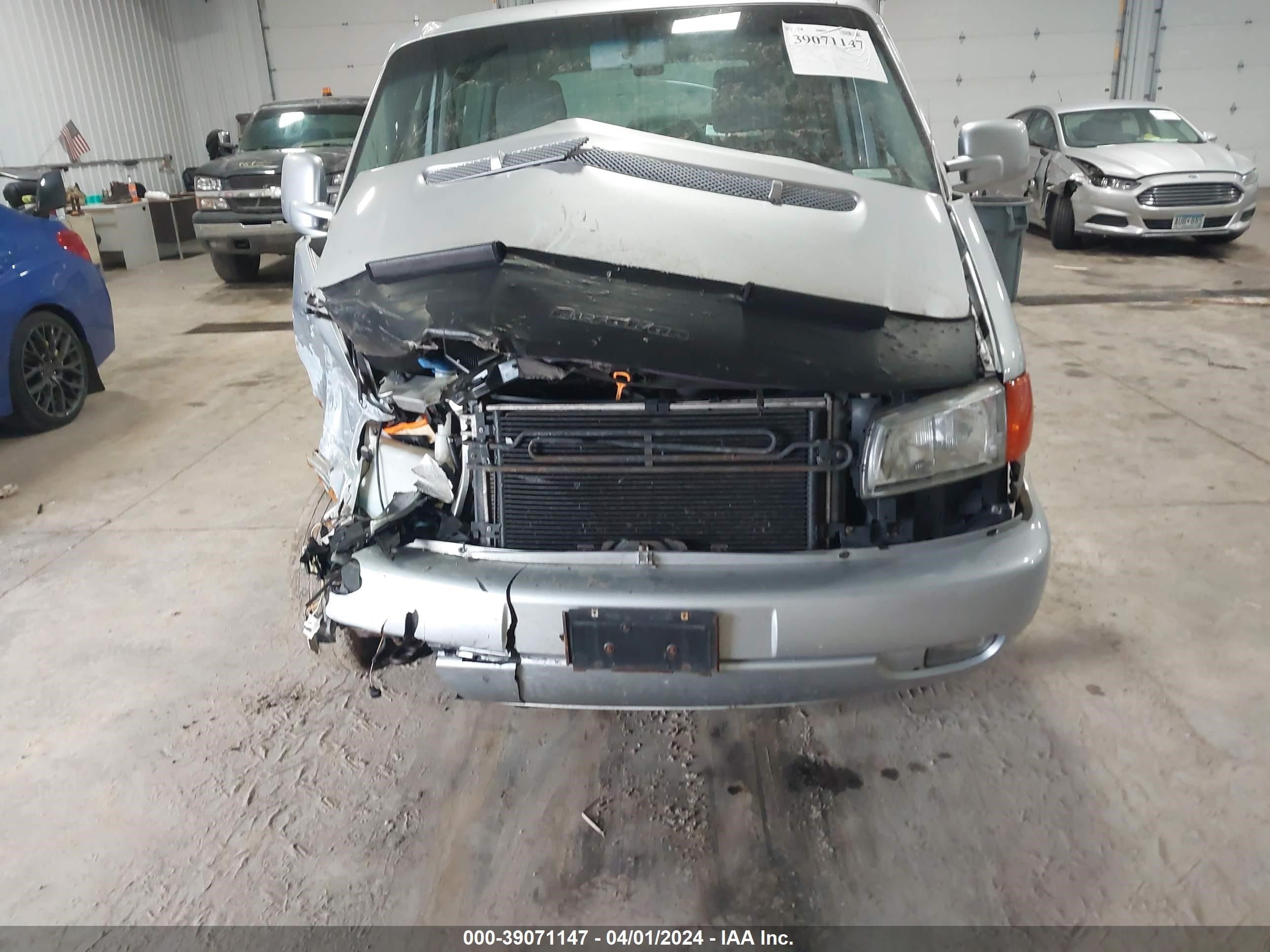 Photo 11 VIN: WV2KB47013H030325 - VOLKSWAGEN EUROVAN 