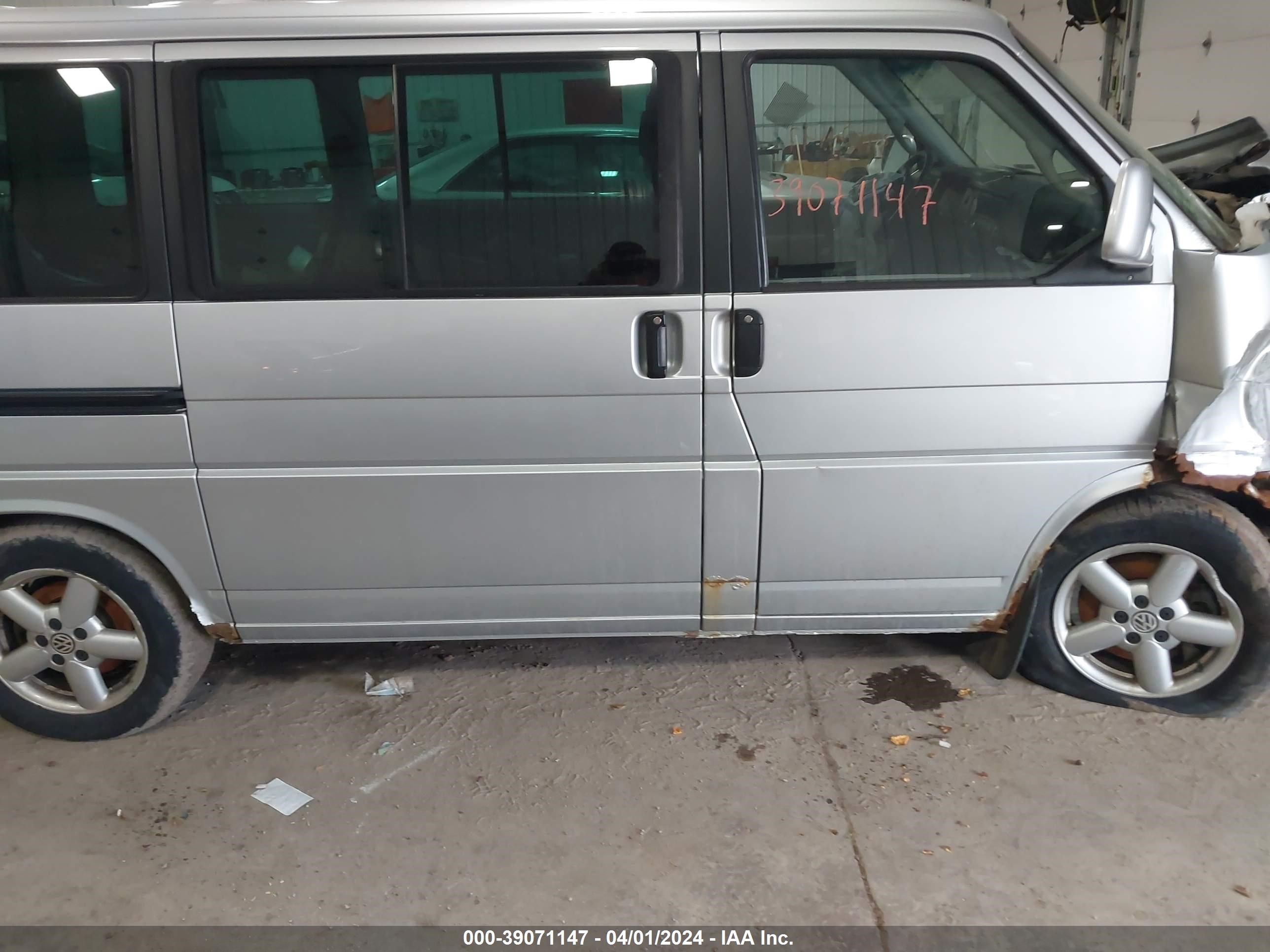 Photo 12 VIN: WV2KB47013H030325 - VOLKSWAGEN EUROVAN 