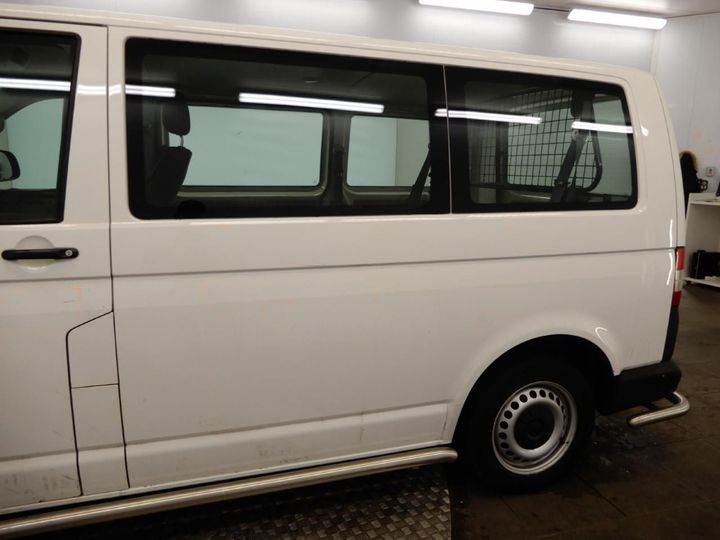 Photo 32 VIN: WV2ZZZ7HZFH010823 - VOLKSWAGEN TRANSPORTER 