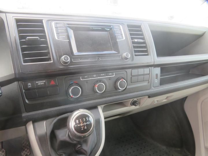 Photo 12 VIN: WV2ZZZ7HZGX018588 - VOLKSWAGEN CARAVELLE 