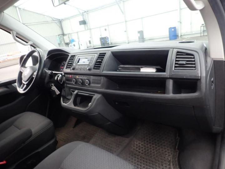 Photo 5 VIN: WV2ZZZ7HZHH111560 - VOLKSWAGEN MULTIVAN 