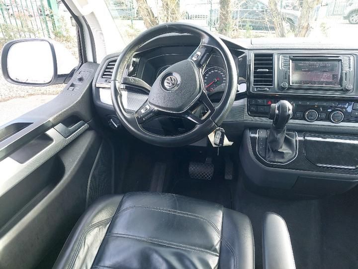 Photo 5 VIN: WV2ZZZ7HZHH133484 - VOLKSWAGEN MULTIVAN 