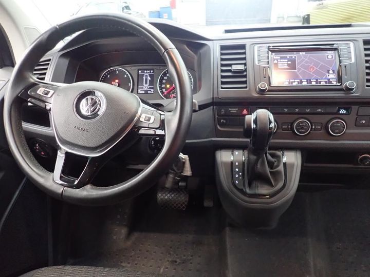 Photo 8 VIN: WV2ZZZ7HZJH043755 - VOLKSWAGEN CARAVELLE 