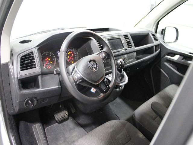 Photo 9 VIN: WV2ZZZ7HZJH124697 - VOLKSWAGEN CARAVELLE COMBI 