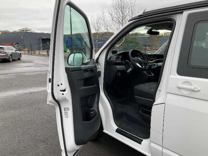 Photo 9 VIN: WV2ZZZ7HZMH091902 - VOLKSWAGEN CALIFORNIA VAN 