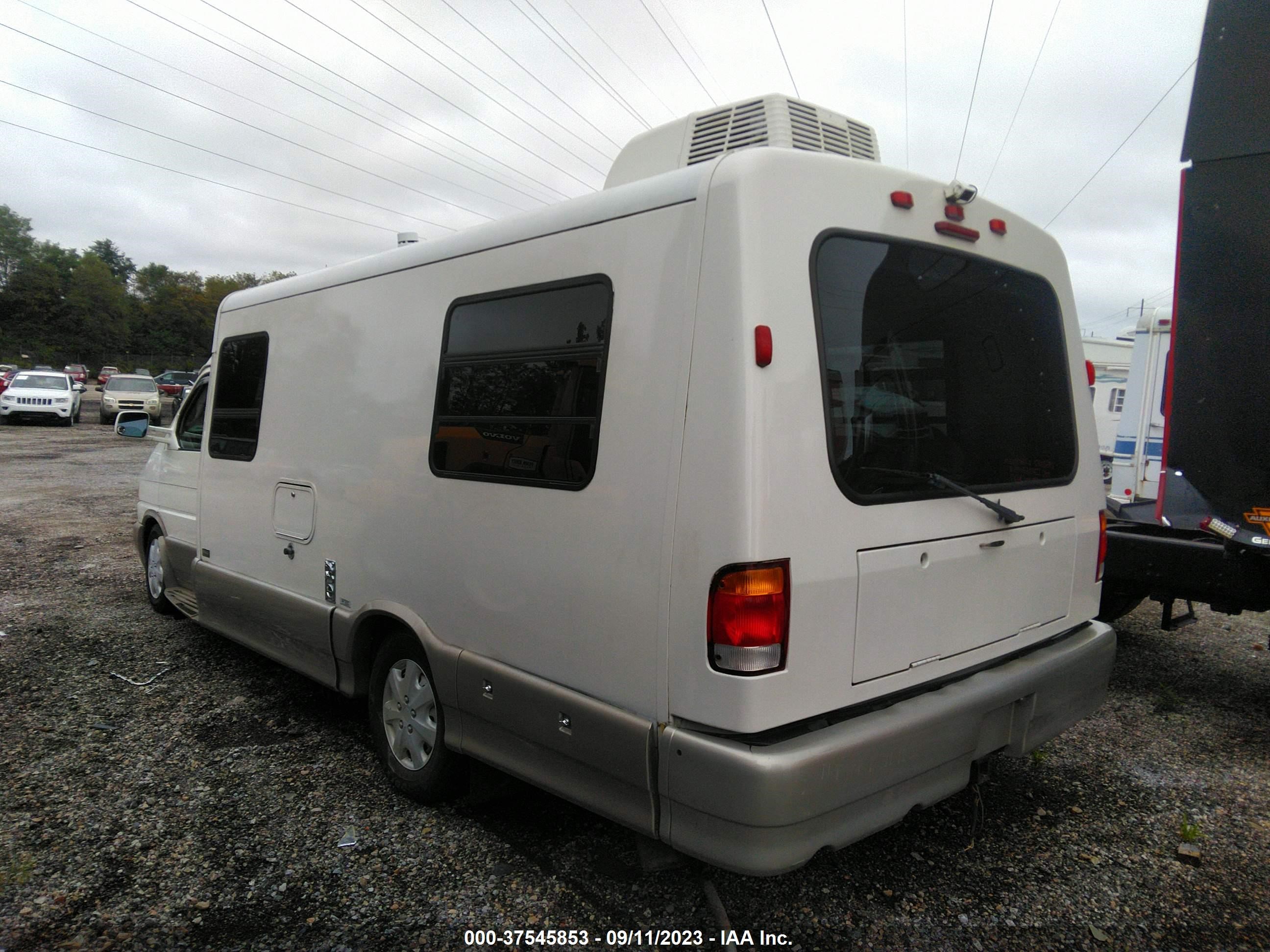 Photo 2 VIN: WV3AH2700XH137964 - VOLKSWAGEN EUROVAN 