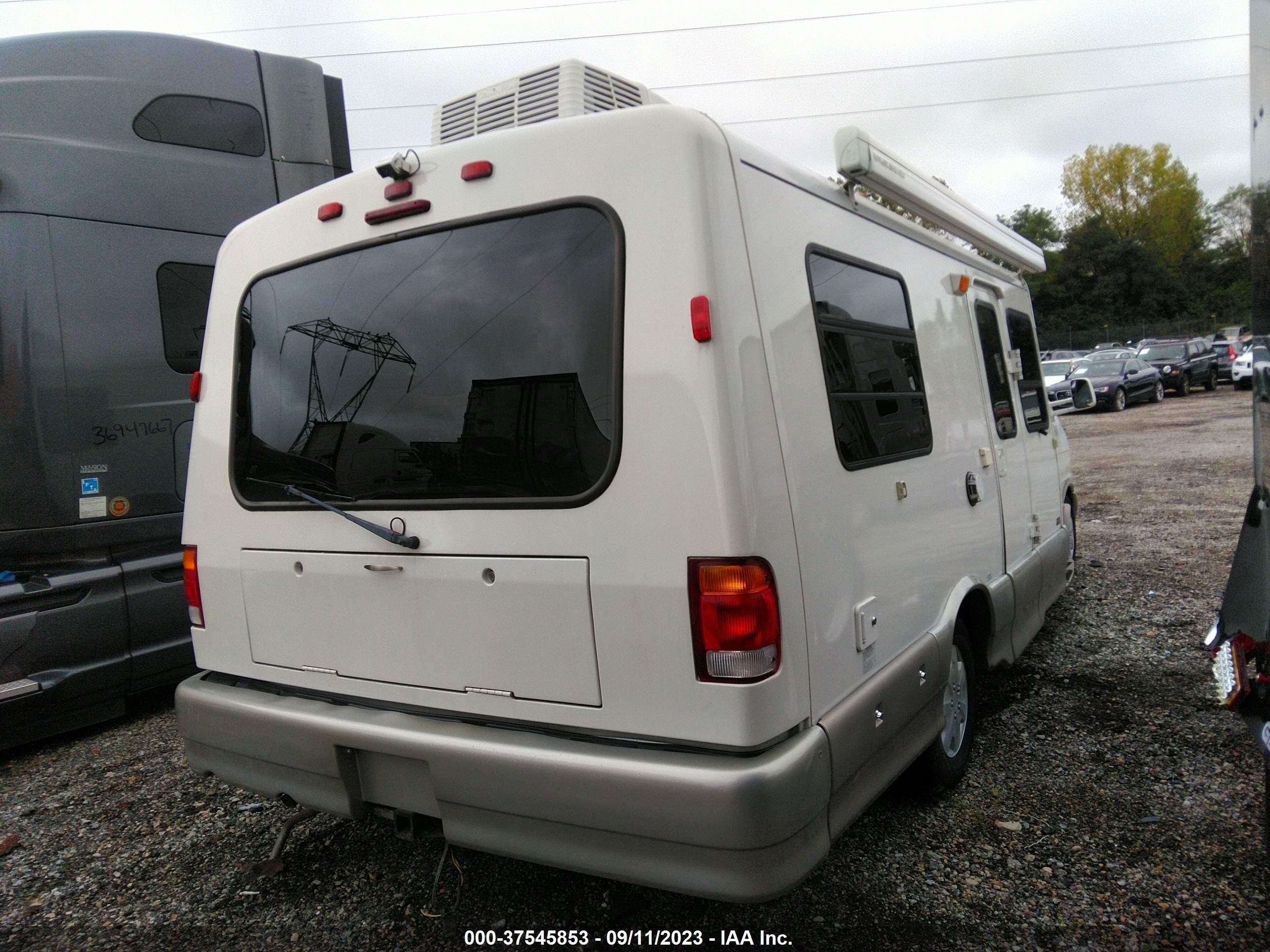 Photo 3 VIN: WV3AH2700XH137964 - VOLKSWAGEN EUROVAN 