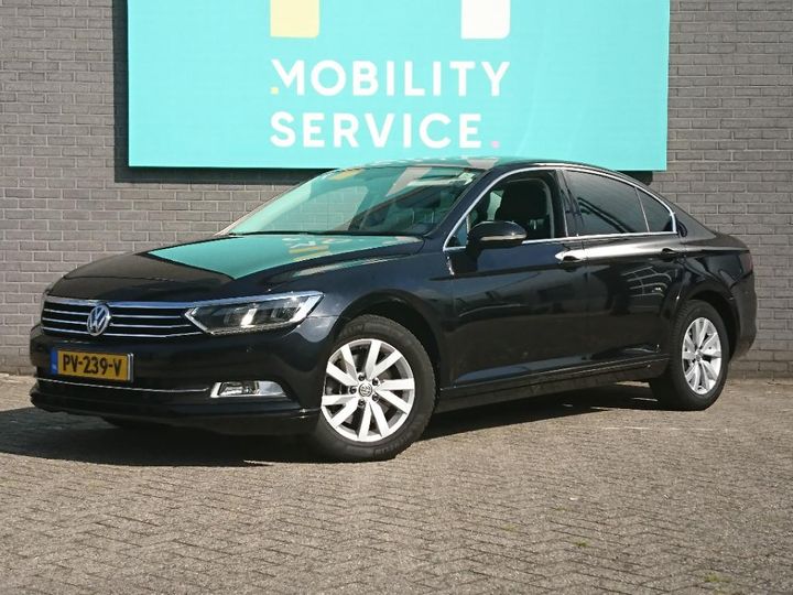 Photo 1 VIN: WVEZZZ3CZJE063160 - VOLKSWAGEN PASSAT 