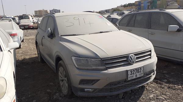 Photo 6 VIN: WVGAE2AX9JW873477 - VOLKSWAGEN TIGUAN 