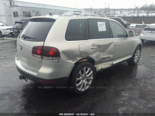 Photo 5 VIN: WVGAK7A92AD003881 - VOLKSWAGEN TOUAREG 