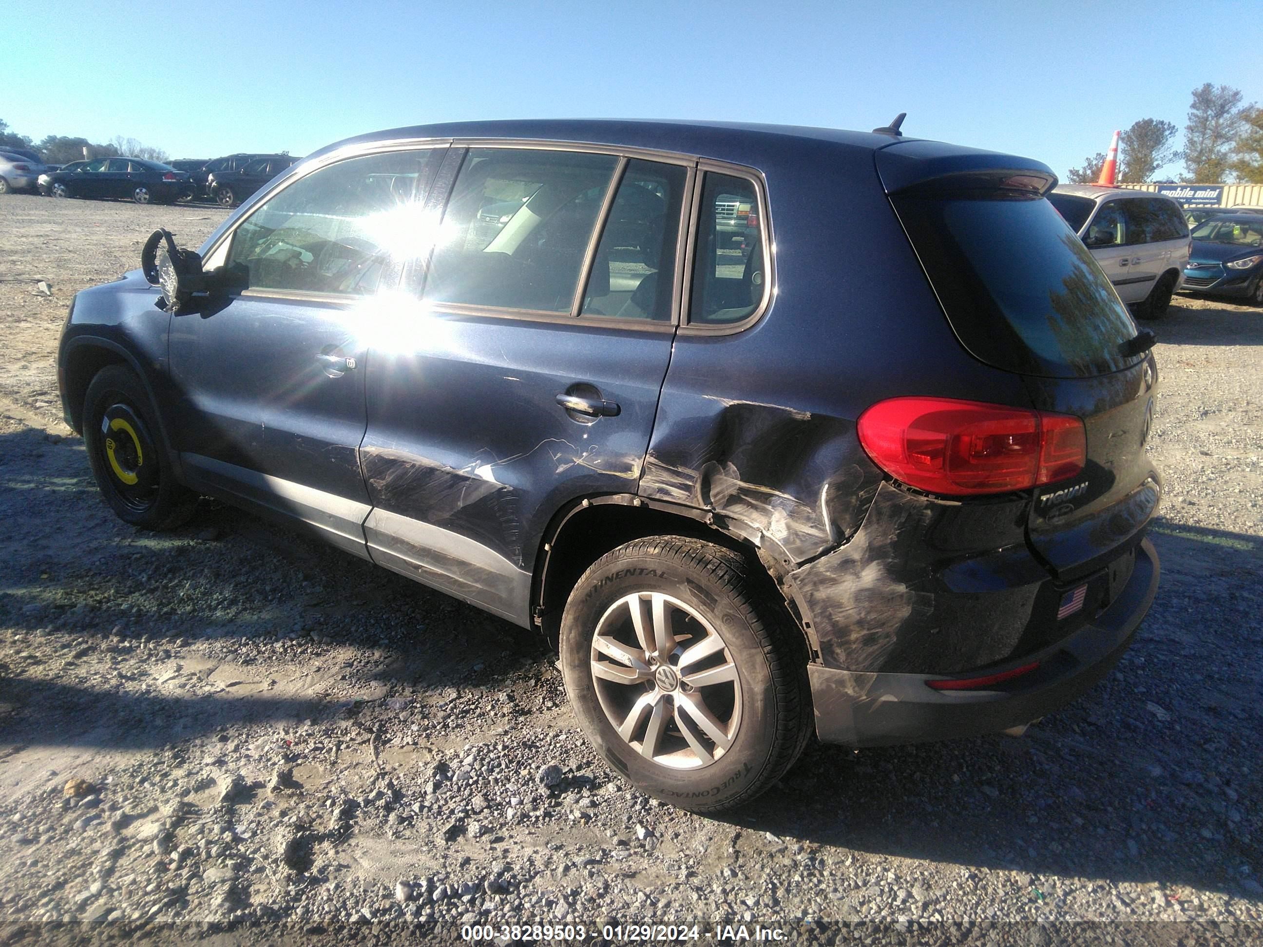 Photo 2 VIN: WVGAV3AX0DW565396 - VOLKSWAGEN TIGUAN 