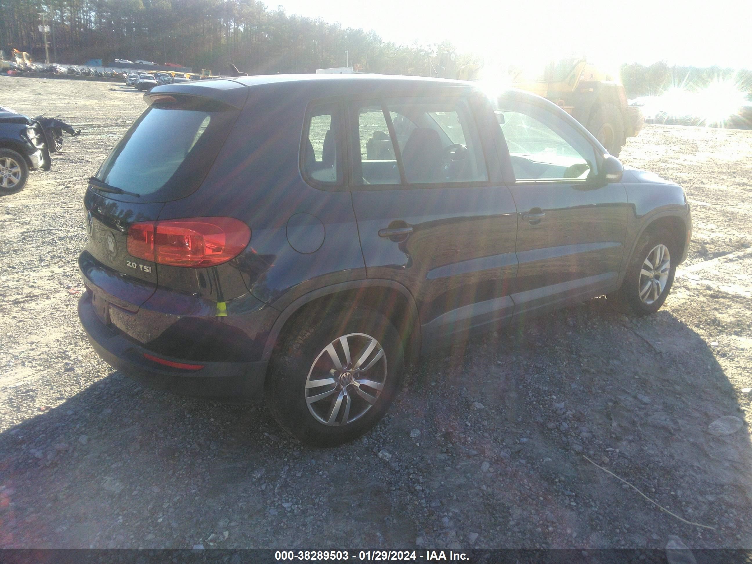 Photo 3 VIN: WVGAV3AX0DW565396 - VOLKSWAGEN TIGUAN 