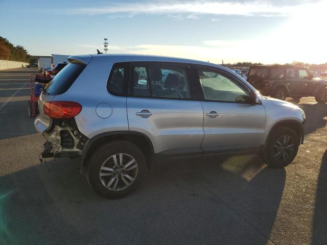 Photo 2 VIN: WVGAV3AX3DW079407 - VOLKSWAGEN TIGUAN 