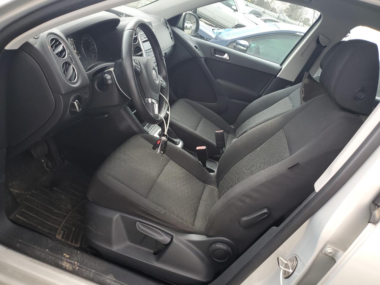 Photo 6 VIN: WVGAV3AX3DW567272 - VOLKSWAGEN TIGUAN 