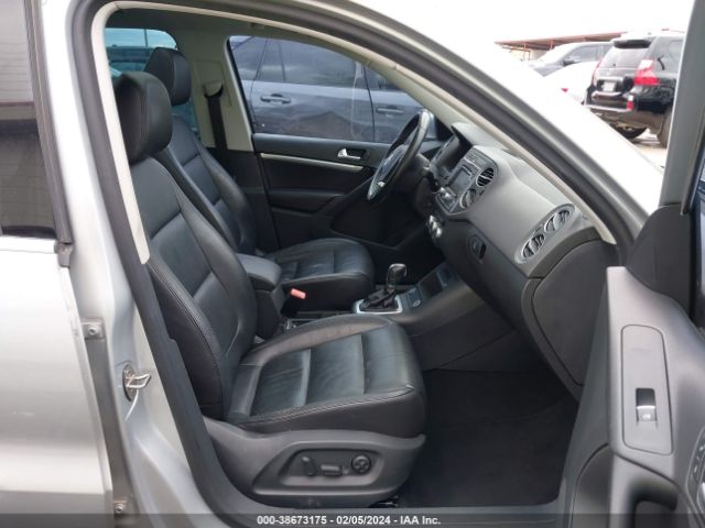 Photo 4 VIN: WVGAV3AX3DW580877 - VOLKSWAGEN TIGUAN 