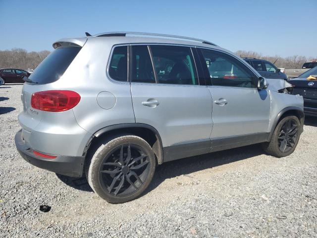 Photo 2 VIN: WVGAV3AX3DW602683 - VOLKSWAGEN TIGUAN 