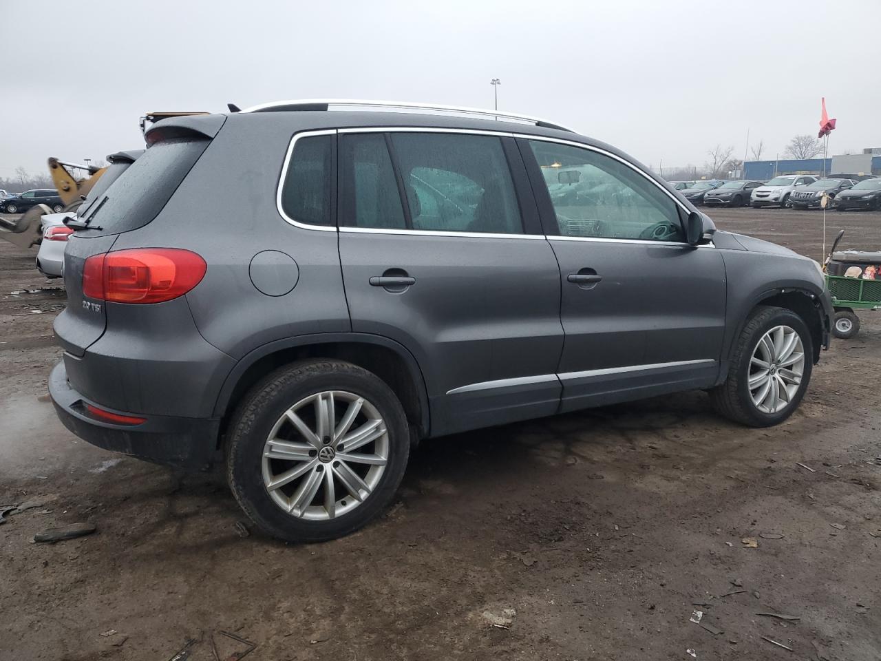 Photo 2 VIN: WVGAV3AX4DW586591 - VOLKSWAGEN TIGUAN 