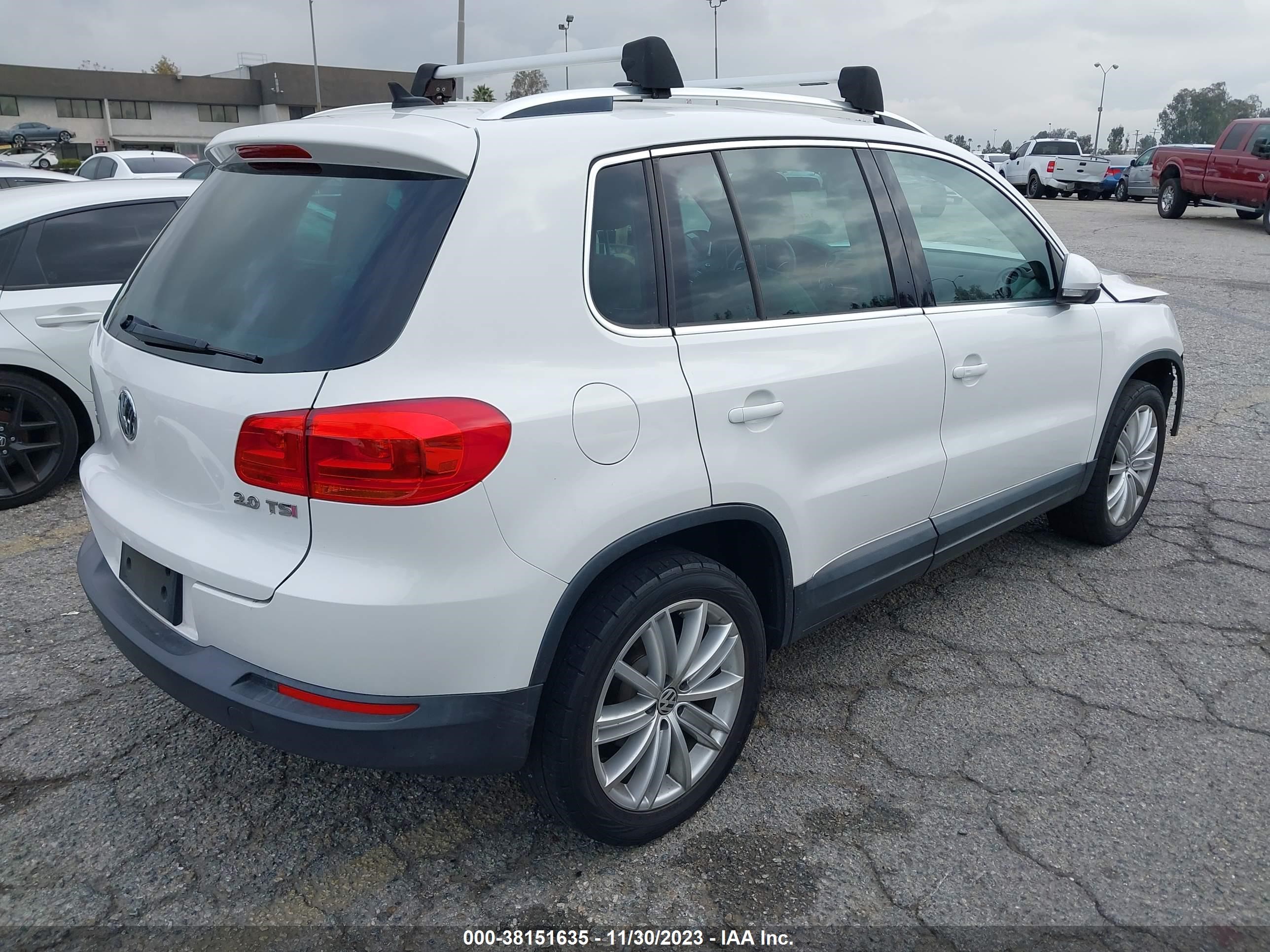 Photo 3 VIN: WVGAV3AX6EW505169 - VOLKSWAGEN TIGUAN 