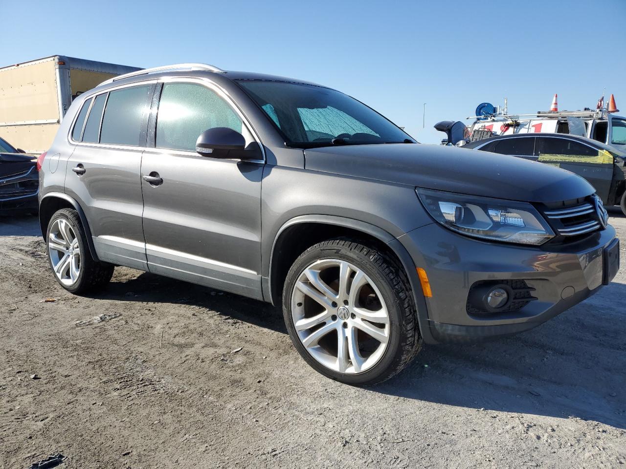 Photo 3 VIN: WVGAV3AX7DW571826 - VOLKSWAGEN TIGUAN 