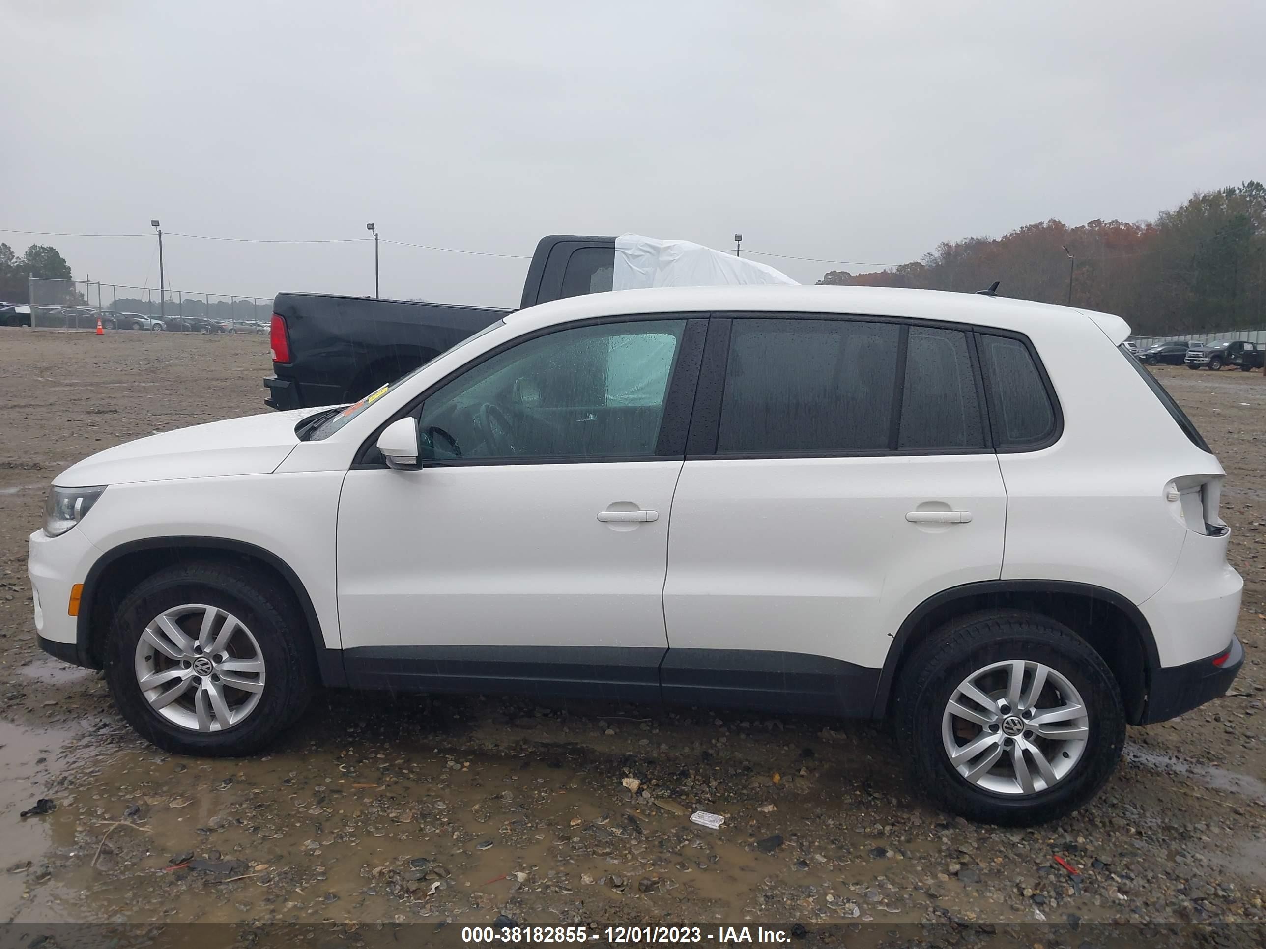 Photo 14 VIN: WVGAV3AX7EW500921 - VOLKSWAGEN TIGUAN 