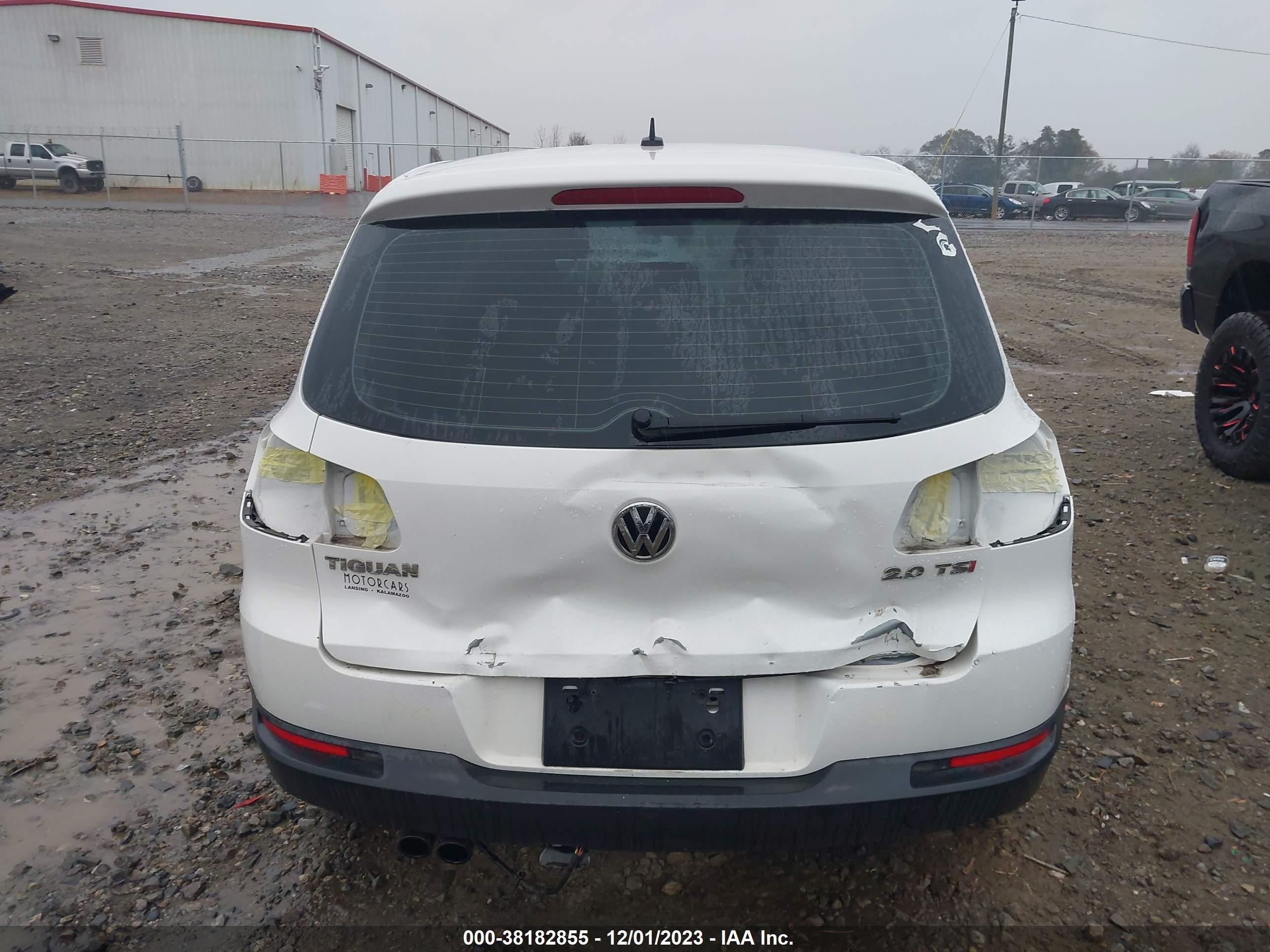 Photo 16 VIN: WVGAV3AX7EW500921 - VOLKSWAGEN TIGUAN 