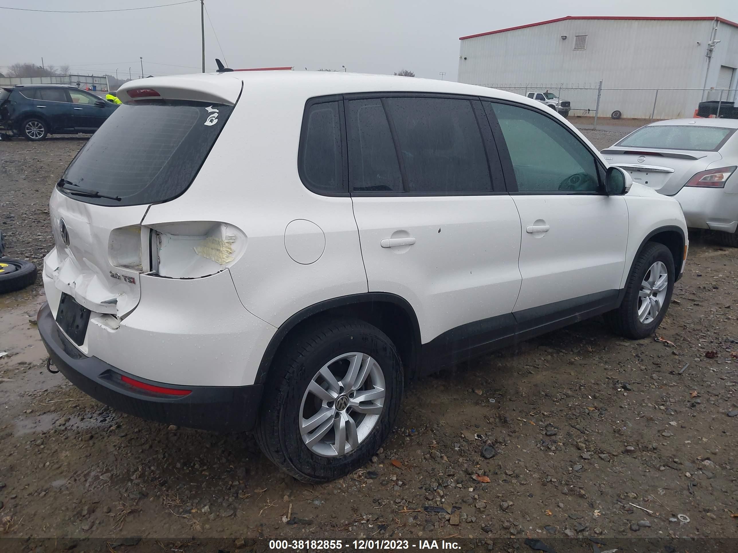 Photo 3 VIN: WVGAV3AX7EW500921 - VOLKSWAGEN TIGUAN 