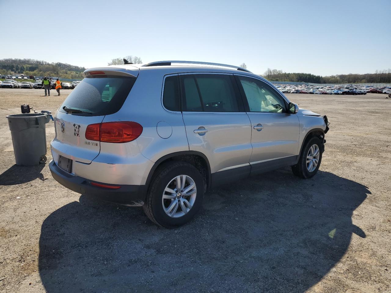 Photo 2 VIN: WVGAV3AX8EW528212 - VOLKSWAGEN TIGUAN 