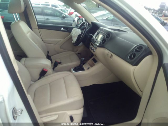 Photo 4 VIN: WVGAV3AX8EW551859 - VOLKSWAGEN TIGUAN 