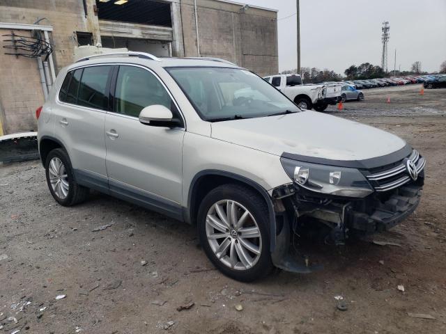 Photo 3 VIN: WVGAV3AX9DW562609 - VOLKSWAGEN TIGUAN 