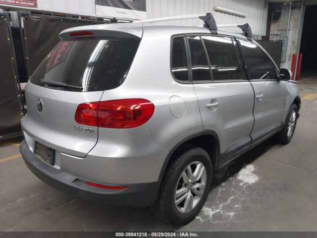 Photo 3 VIN: WVGAV3AXXDW565938 - VOLKSWAGEN TIGUAN 