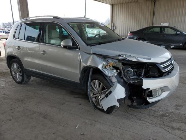 Photo 3 VIN: WVGAV3AXXEW538465 - VOLKSWAGEN TIGUAN 