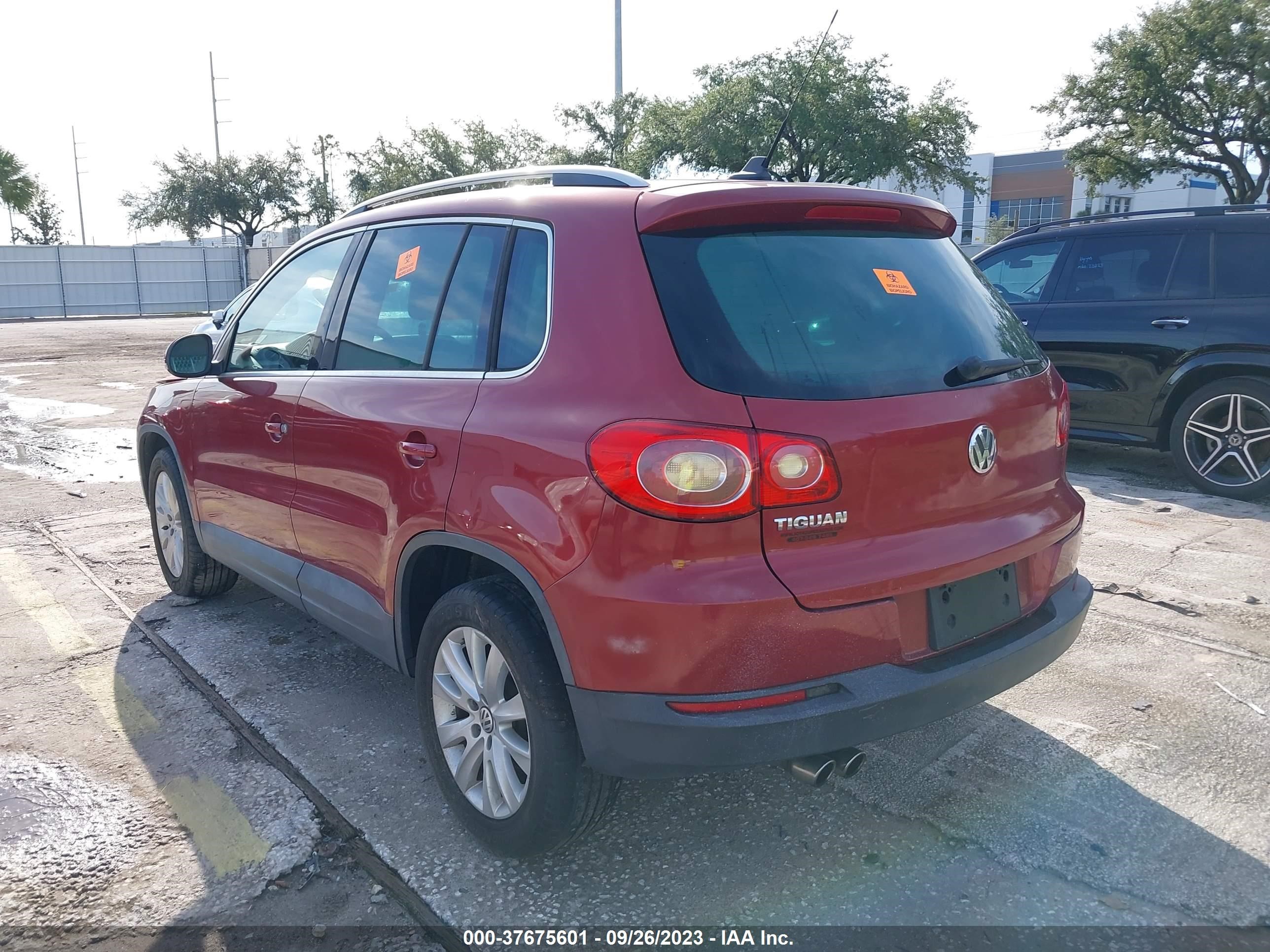 Photo 2 VIN: WVGAV75N49W510974 - VOLKSWAGEN TIGUAN 